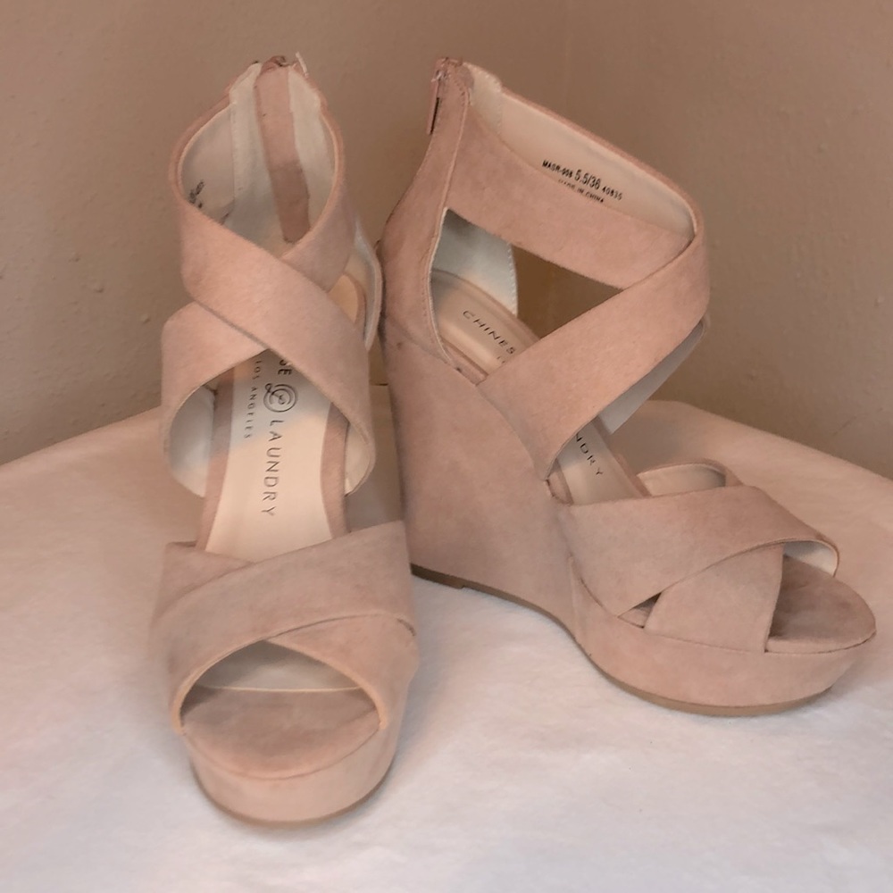 Chinese Laundry Wedges